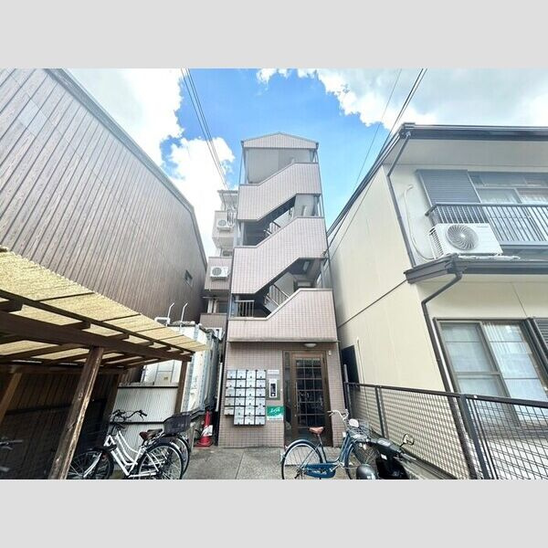 シマダマンションの外観