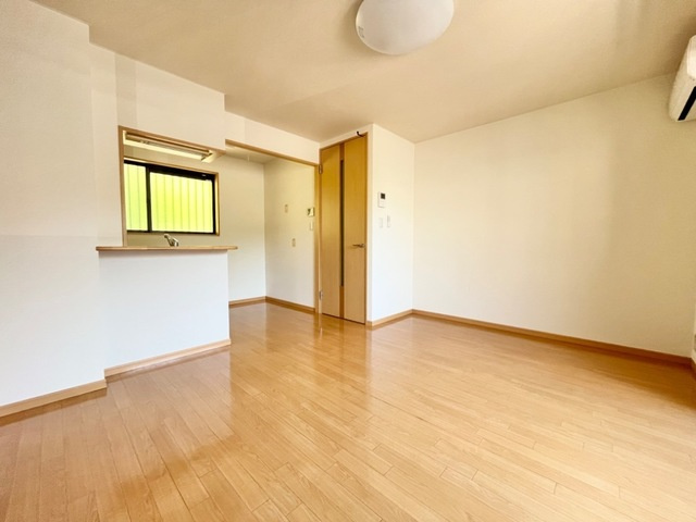 ネオ・クレストⅢの居間・リビング|リビング