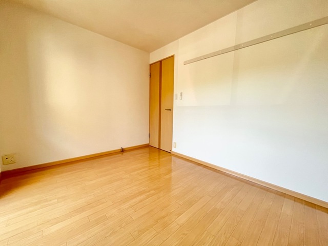 ネオ・クレストⅢの洋室|洋室