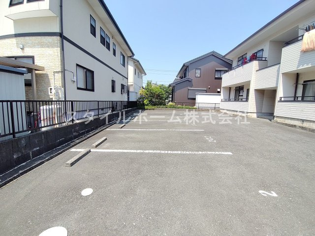 カーサ・スペリオの駐車場|別部屋写真です。