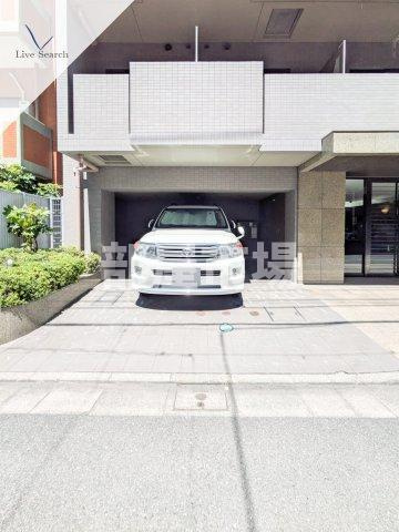 ルーブル森下弐番館の駐車場