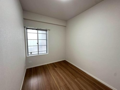 コスモ志木ホワイトコートの洋室|使いやすい洋室です