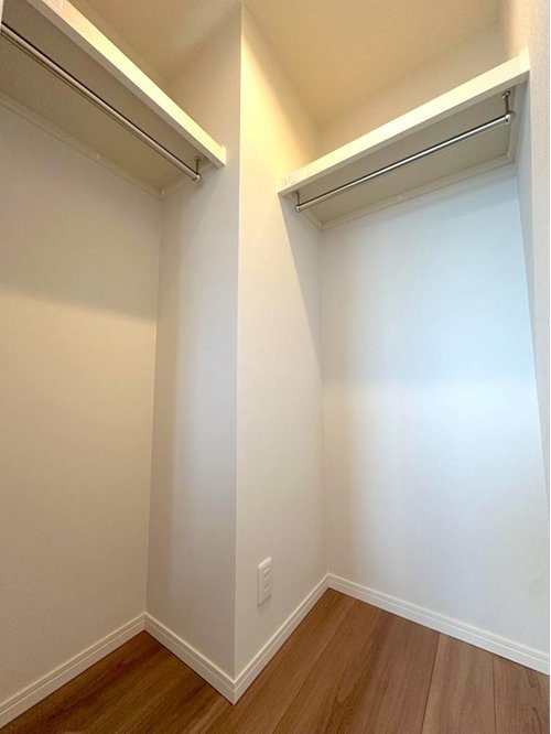 コスモ志木ホワイトコートの収納|収納豊富なウォークインクローゼット付き