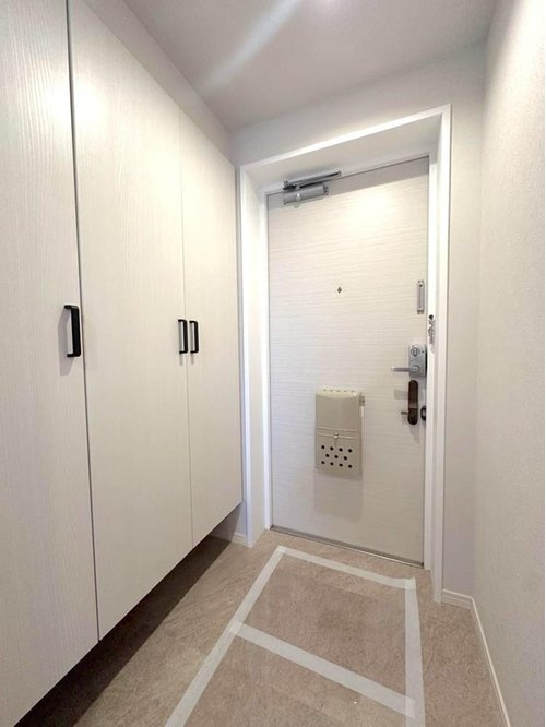 コスモ志木ホワイトコートの玄関|綺麗な玄関です