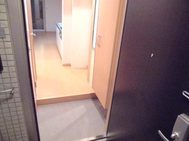 メゾンクレール墨田の玄関