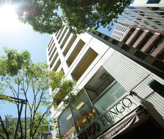 新宿区西新宿６丁目の賃貸マンションの外観