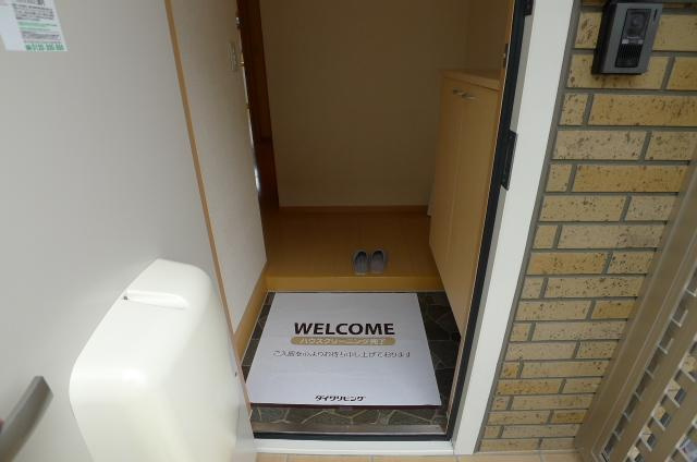 シャルマンおおたかの森の玄関