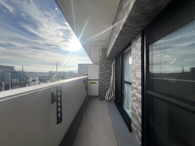 駅２分のペット可。なんで！？【レゾンロイヤル相模大塚】のバルコニー|バルコニー付きです