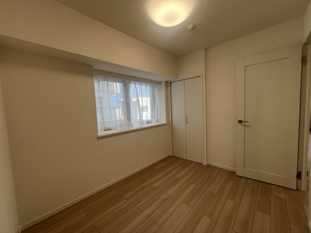 駅２分のペット可。なんで！？【レゾンロイヤル相模大塚】の洋室|個人の部屋や寝室として使える洋室です