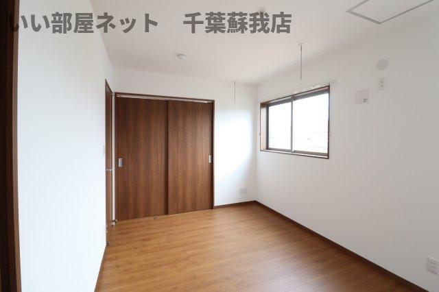 アルプスの寝室|使い勝手のいい寝室です