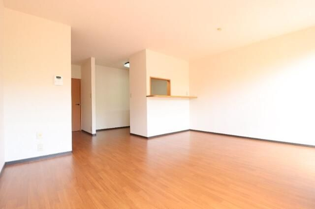 カサベルデ上北台の居間・リビング