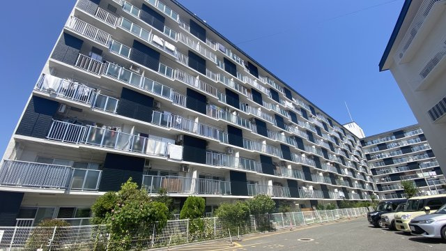 明石ハウス弐号棟の外観|外観は落ち着いています