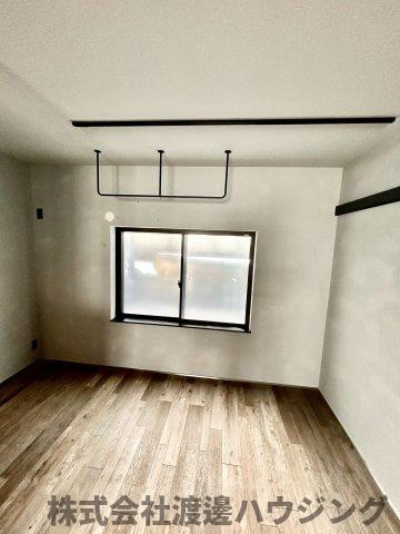 鉄と塗り壁の再生長屋のその他|窓