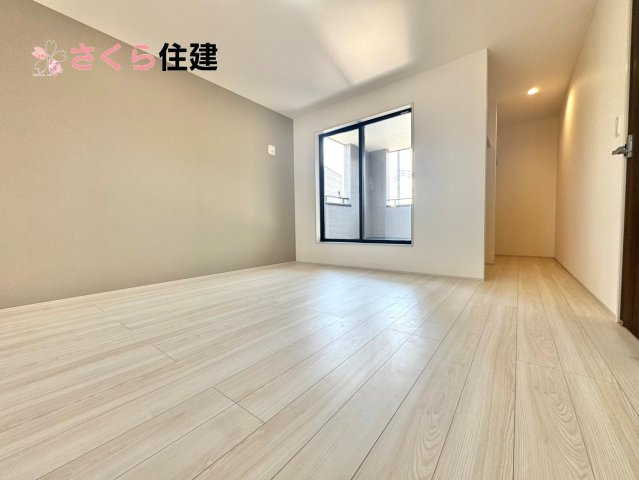 第1小山城西　１号棟の洋室|各部屋に収納あります！荷物が多い子育て世代や、趣味道具の多い方にもうれしいですね♪
