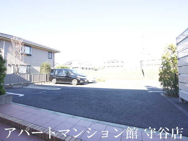 アモールⅡAの駐車場