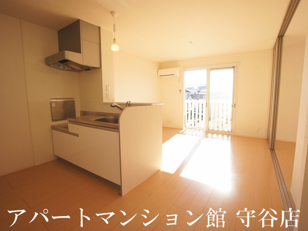 アモールⅡAの居間・リビング