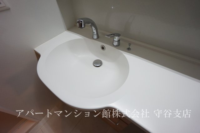 Sereno MORIYAⅡの独立洗面台|類似です