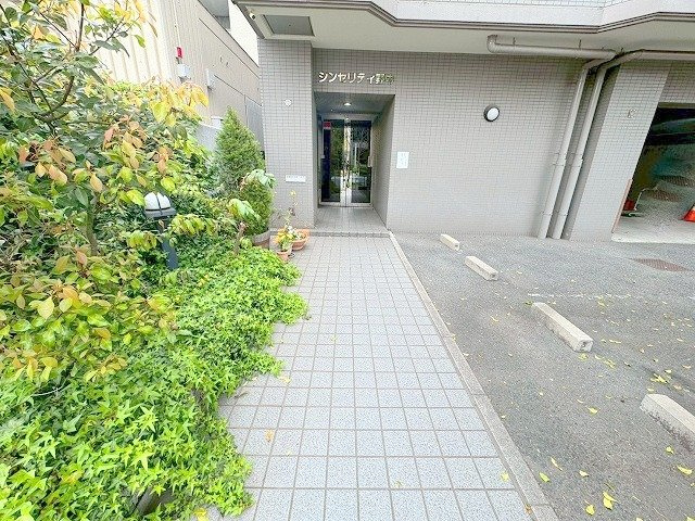 シンセリティ野中のエントランス