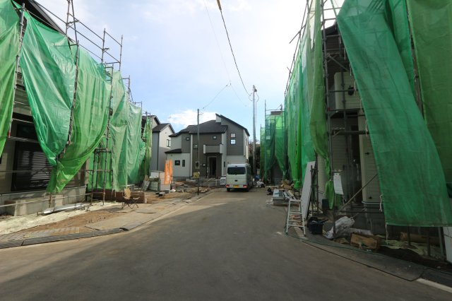 【Blooming Garden】東久留米市花小金井下里の外観|商業施設が点在する、所沢街道・新小金井街道へカーアクセス♪