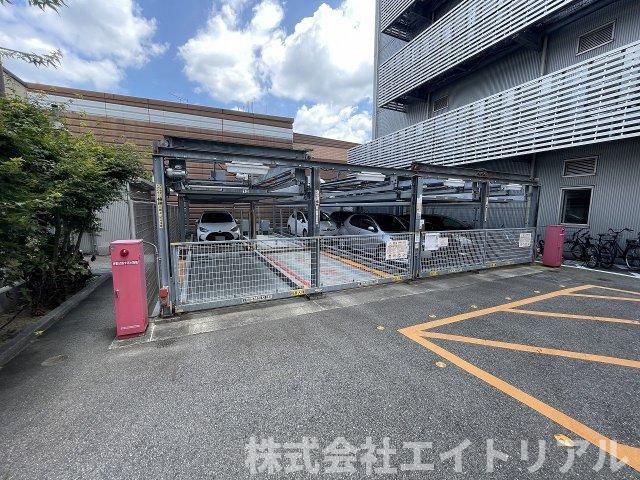 GA豊田ビルの駐車場