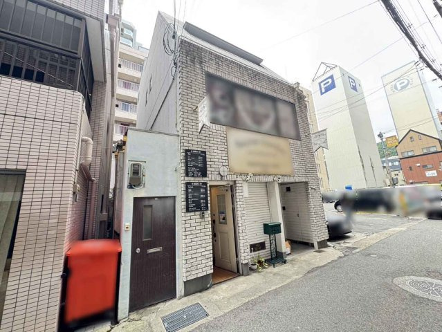 神戸市中央区加納町３丁目一棟戸建の外観