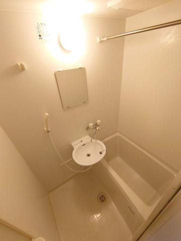 レオパレスエターナルⅠの浴室