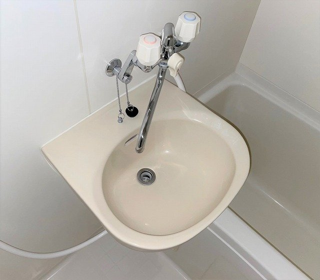 レオパレス中山の洗面所