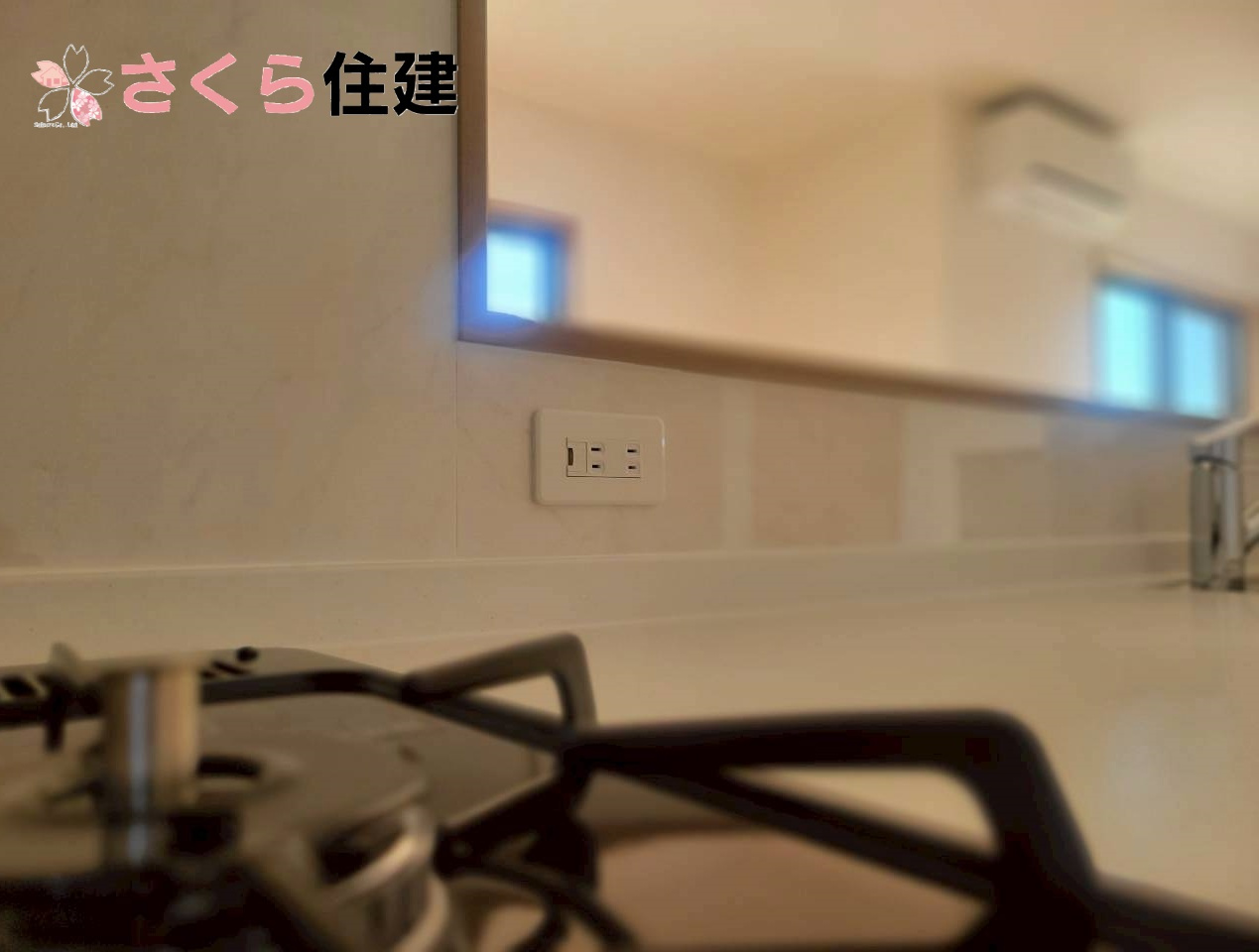 いろどりアイタウン那須塩原市西幸町23-P1　1号棟のキッチン|あったらうれしいキッチン手元コンセント◎