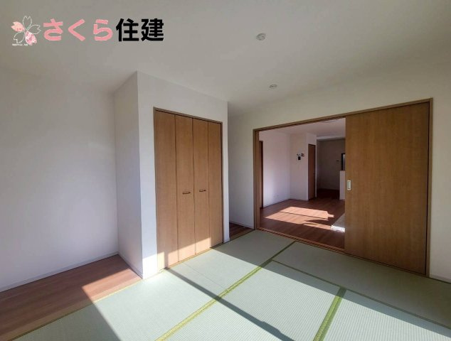 いろどりアイタウン那須塩原市西幸町23-P1　1号棟の和室|お布団も収納可能な奥行きたっぷりの収納を完備◎