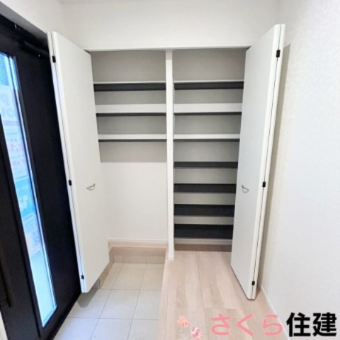 大田原市浅香第9　1号棟の収納|シューズボックスは大容量収納となっております。