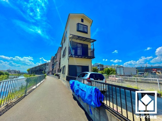 伏見区羽束師志水町の外観