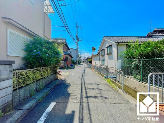 伏見区久我石原町の前面道路含む現地写真