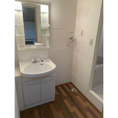 【独立洗面台】 | リヴェール南町 | 独立洗面台です　※参考写真です