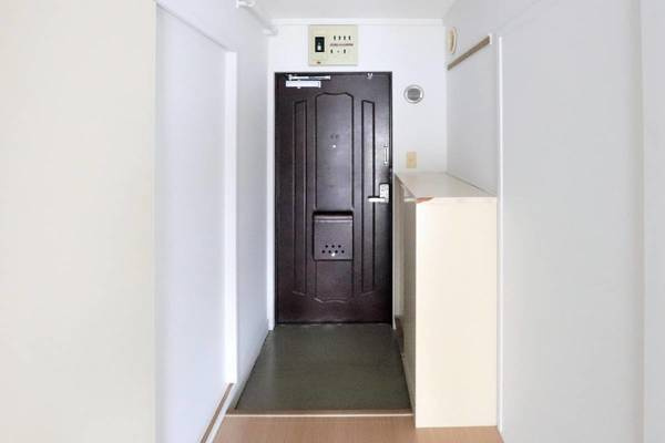 ビレッジハウス香椎浜タワー1号棟の玄関|ビレッジハウスの同一物件・同一タイプの間取りの写真です