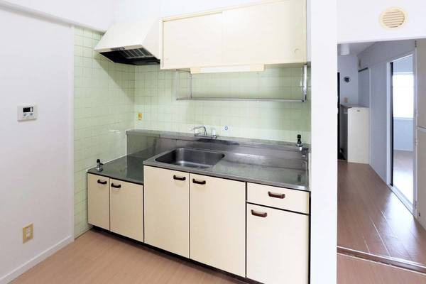 ビレッジハウス香椎浜タワー1号棟のキッチン|ビレッジハウスの同一物件・同一タイプの間取りの写真です