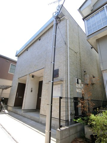 リブリ・ダーシェンカの外観