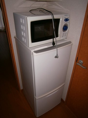 【その他】 | レオパレスアメジスト諏訪野 | 2ドア冷蔵庫＆電子レンジ