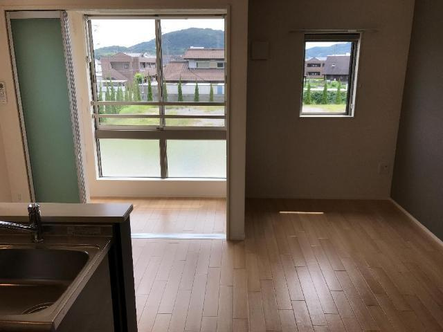 エピナールの居間・リビング|リビング