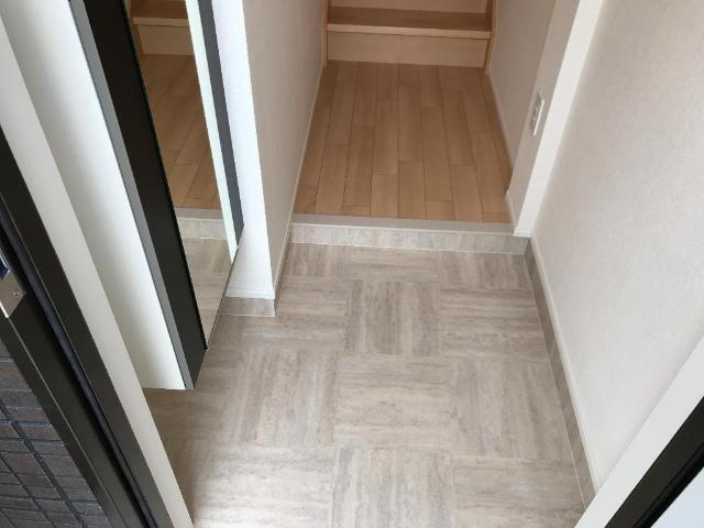 エピナールの玄関|玄関