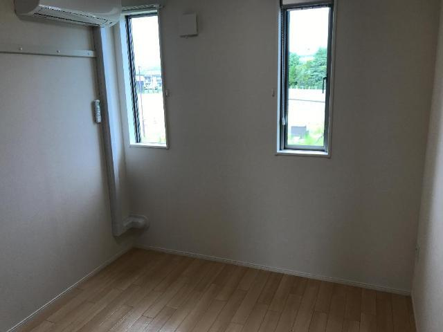 エピナールの内装|洋室