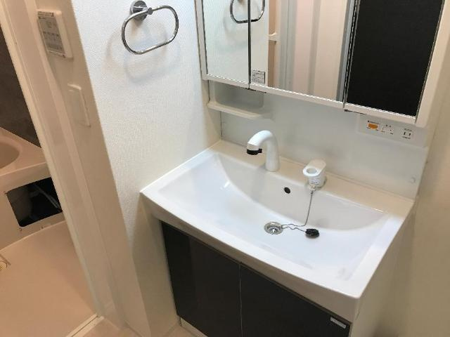 エピナールの洗面所|洗髪洗面化粧台