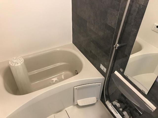 エピナールの浴室|バス