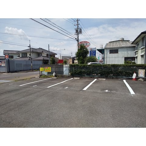 岐阜市本荘中ノ町６丁目の駐車場の外観