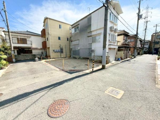 【前面道路含む現地写真】