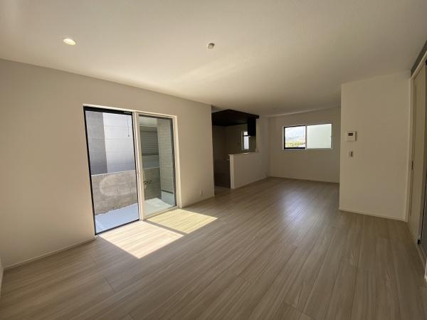 【居間・リビング】 | 垂水区美山台1丁目　新築戸建