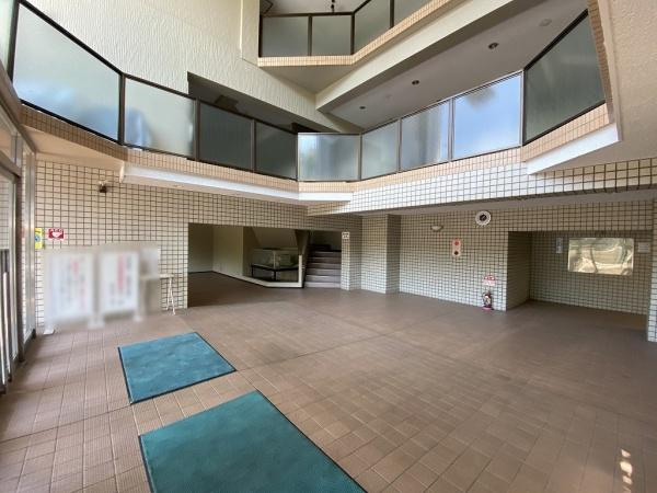 【エントランス】 | メゾンドール明石山ノ手台