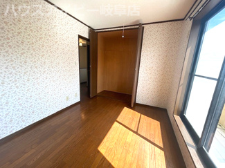 【洋室】 | 揖斐郡大野町中古住宅699万円！お車スペース2台可能！一部リフォーム済みの4LDK！ | 揖斐郡大野町中古住宅699万円！お車スペース2台可能！一部リフォーム済みの4LDK！