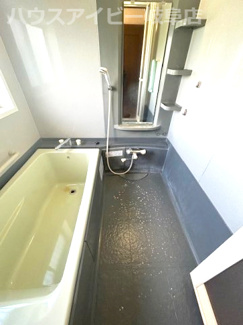 【浴室】 | 揖斐郡大野町中古住宅699万円！お車スペース2台可能！一部リフォーム済みの4LDK！ | 揖斐郡大野町中古住宅699万円！お車スペース2台可能！一部リフォーム済みの4LDK！