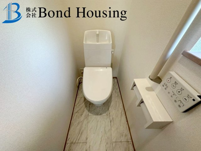 小中学校徒歩10分圏内・JR朝霧駅徒歩19分　大蔵谷奥のトイレ