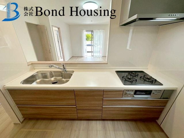 小中学校徒歩10分圏内・JR朝霧駅徒歩19分　大蔵谷奥のキッチン